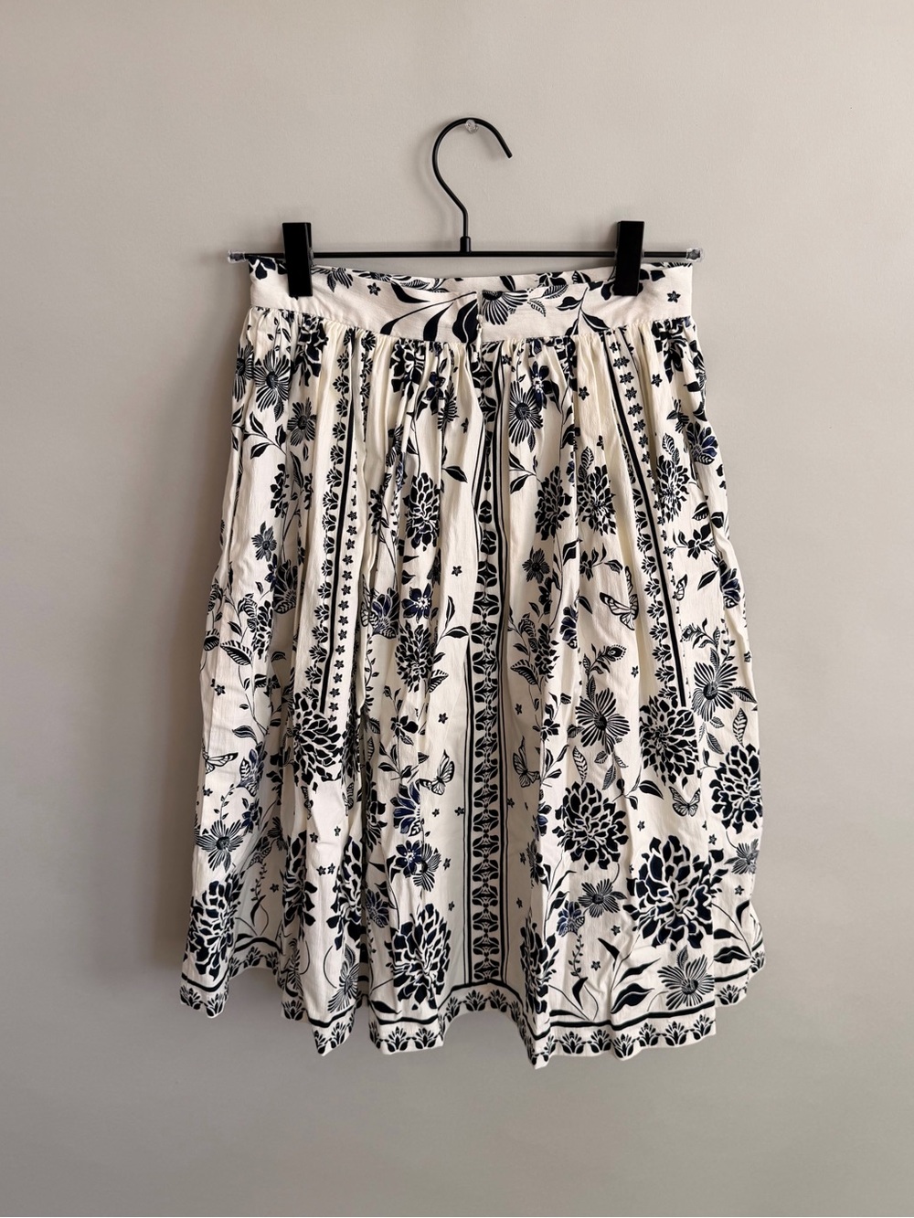 AVEC LES FILLES Botanical Print Smock Waist Midi Skirt - Picture 3 of 8